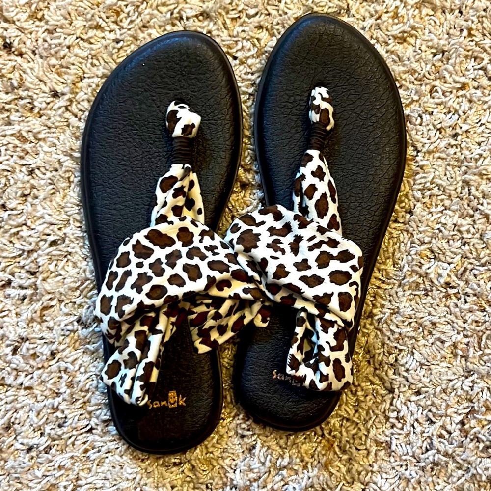 Sanuk Cheetah Print Slingback Sandals Size 10